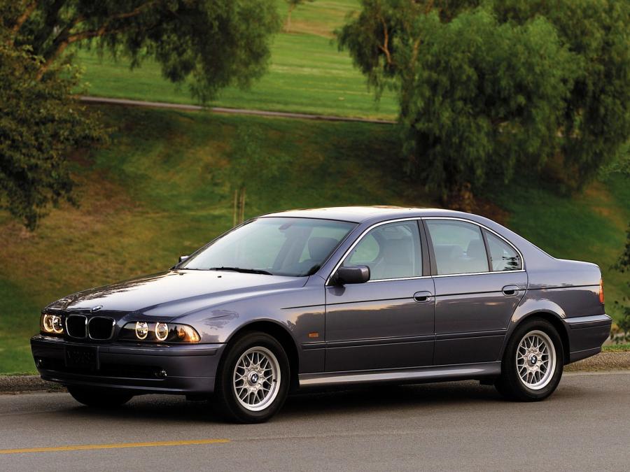  BMW 530i Sedan 2000 года  (US) (фото 5 из 9)